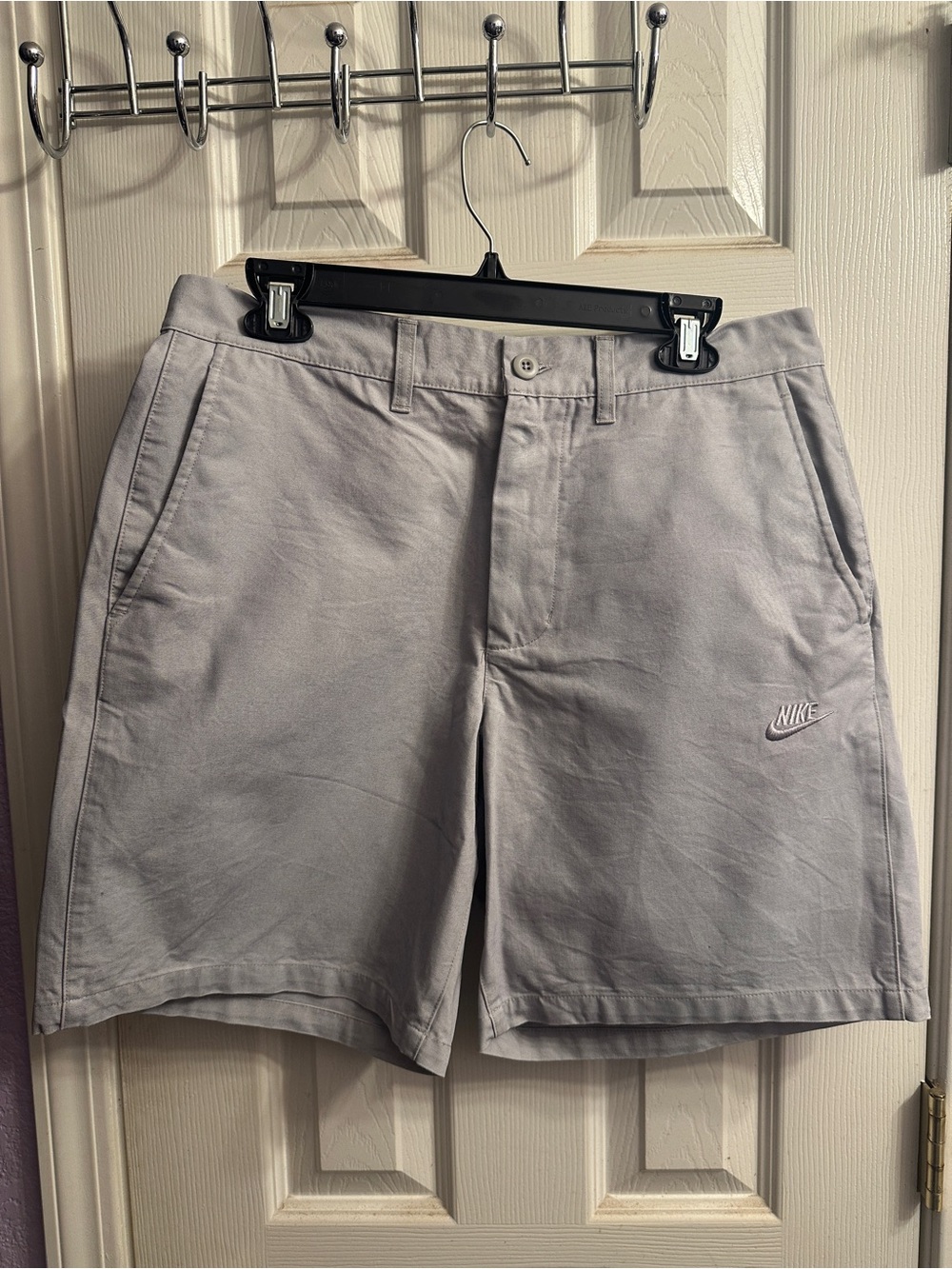 Nike Men’s Light Gray Flat Front Shorts